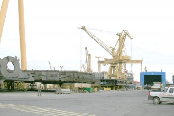Din şantierul Daewoo Mangalia se fură de ani de zile vopsea de nave